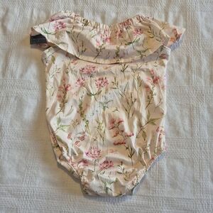 Bailey's Blossom girls 4T bodysuit with ruffle around collar NWT